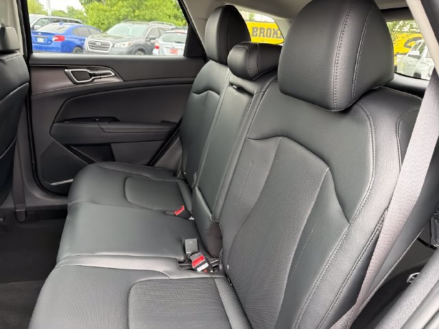 Certified 2026 Kia Sportage EX w/ EX Panorama Roof Package FWD image 21