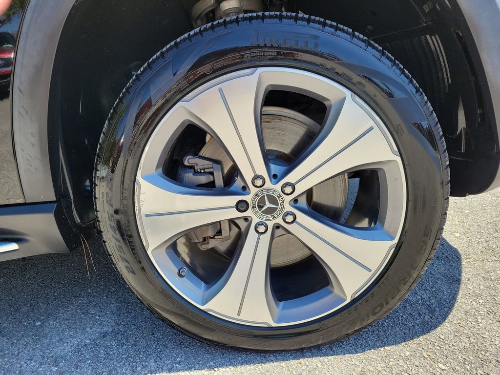 Used 2021 Mercedes-Benz GLS 450 4MATIC image 11