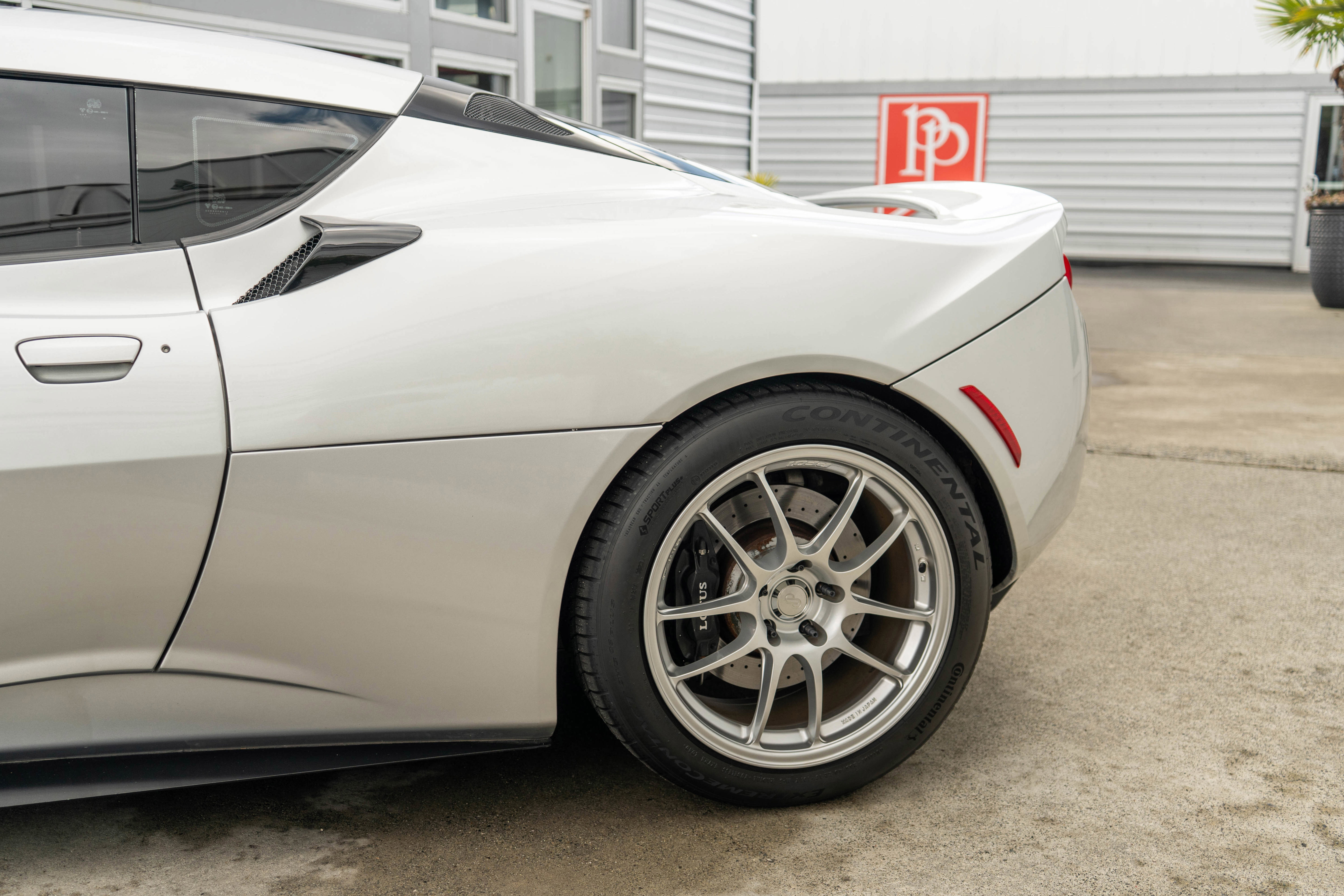 Used 2011 Lotus Evora 2+2 RWD image 5