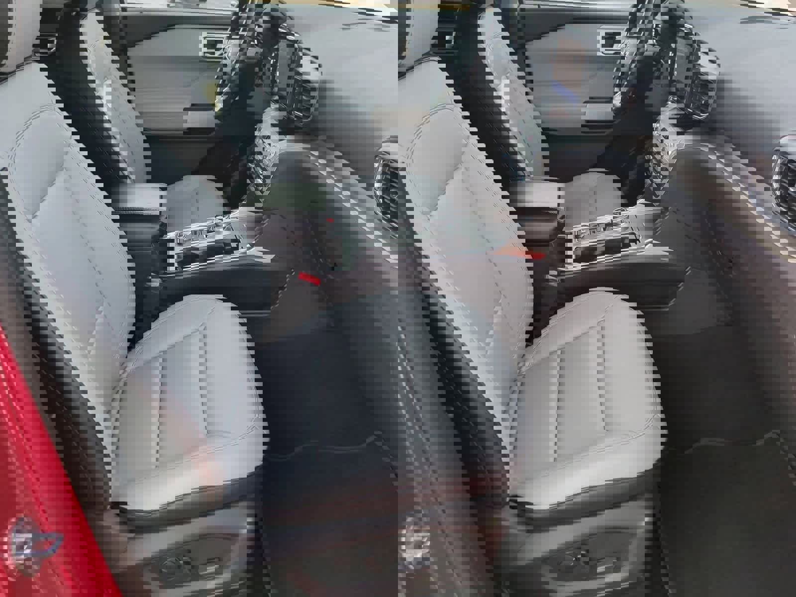 Used 2021 Ford Explorer XLT w/ Equipment Group 202A image 23