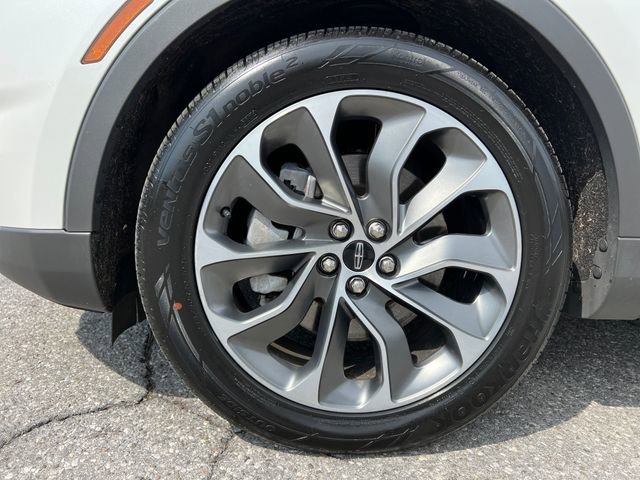 Used 2022 Lincoln Nautilus Reserve image 16