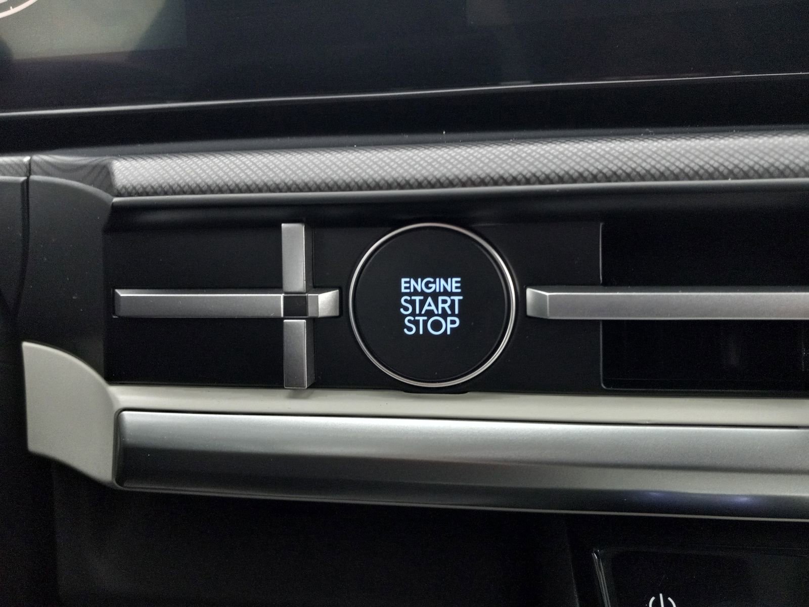 Used 2025 Hyundai Santa Fe SEL image 25