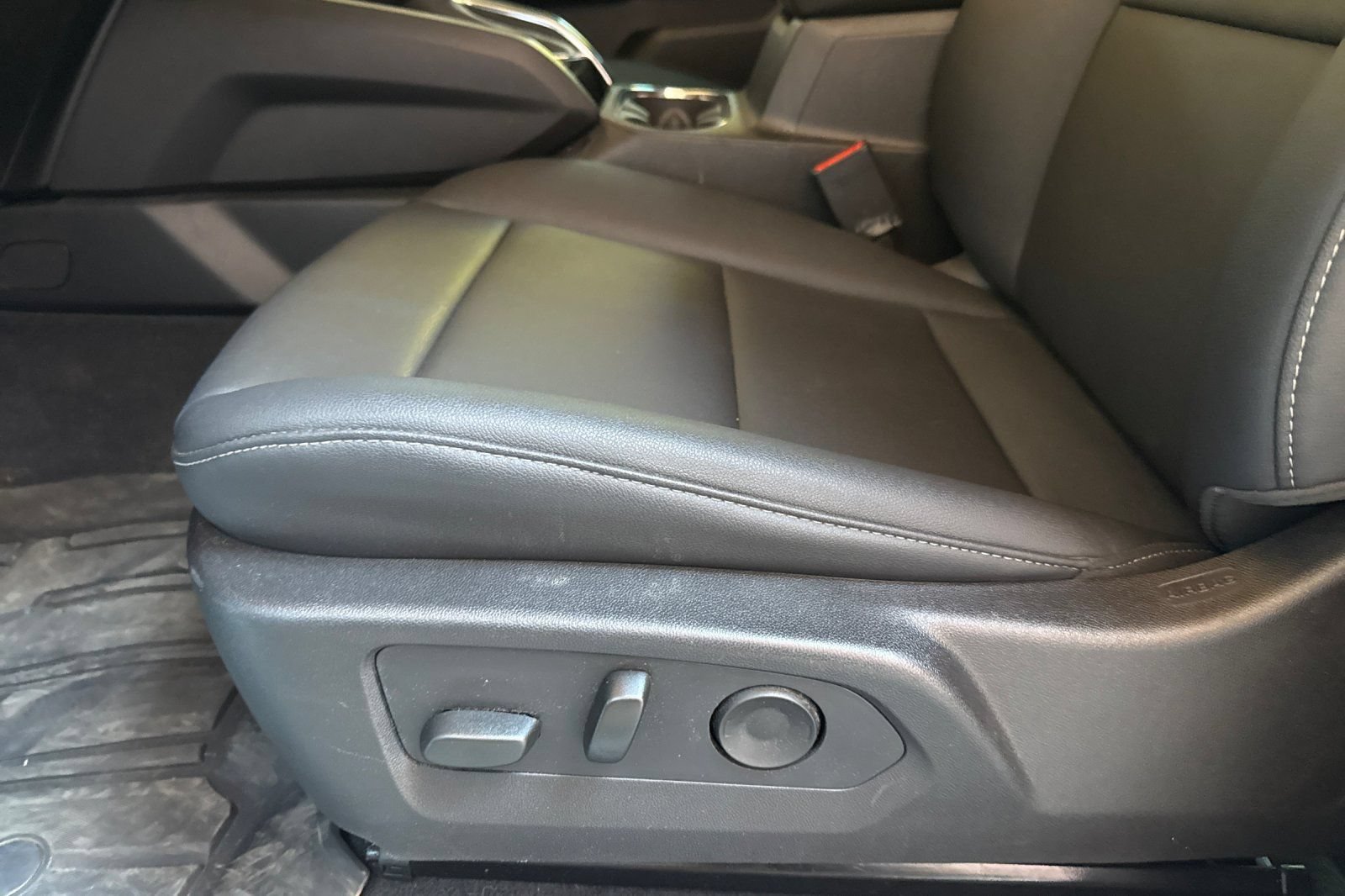 Used 2025 GMC Canyon Elevation w/ Convenience Package AWD/4WD image 15