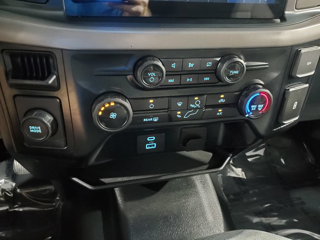 Used 2024 Ford F150 XL w/ Equipment Group 103A High RWD image 34