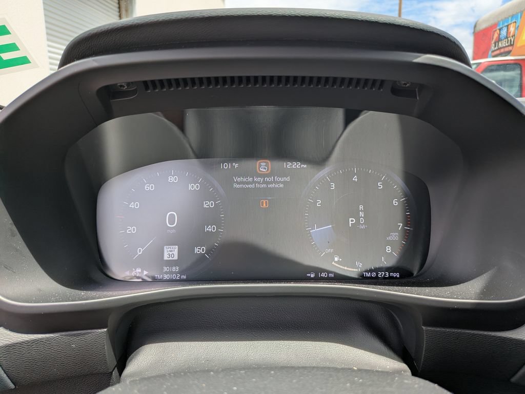 Used 2019 Volvo XC40 T5 R-Design AWD/4WD image 30