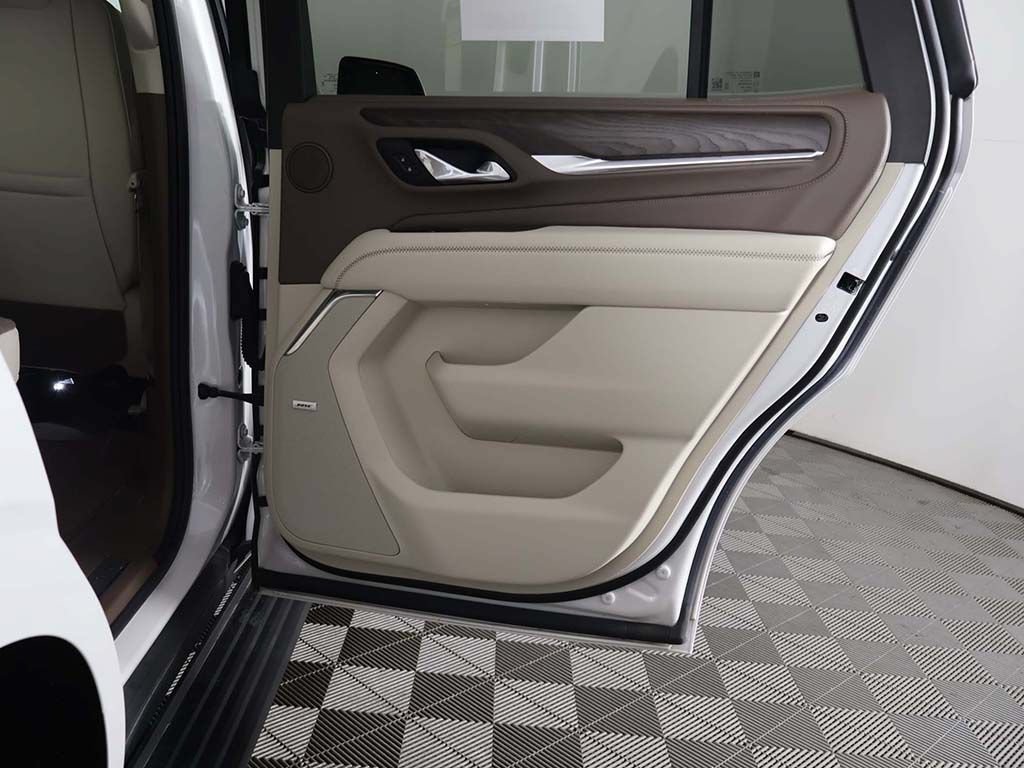 Used 2024 GMC Yukon Denali AWD/4WD image 34