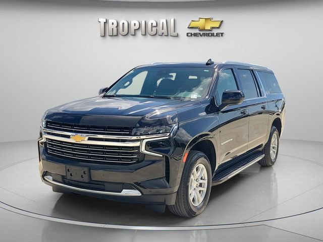 Used 2024 Chevrolet Suburban LT AWD/4WD image 2