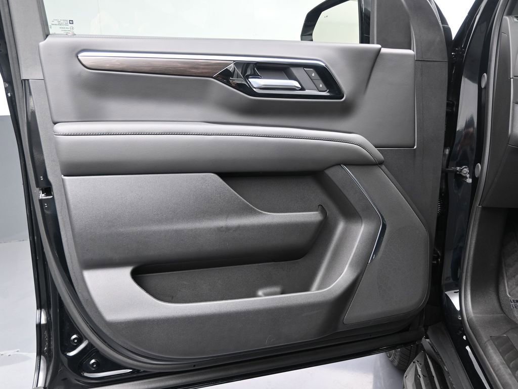 Used 2026 Chevrolet Tahoe LS image 11