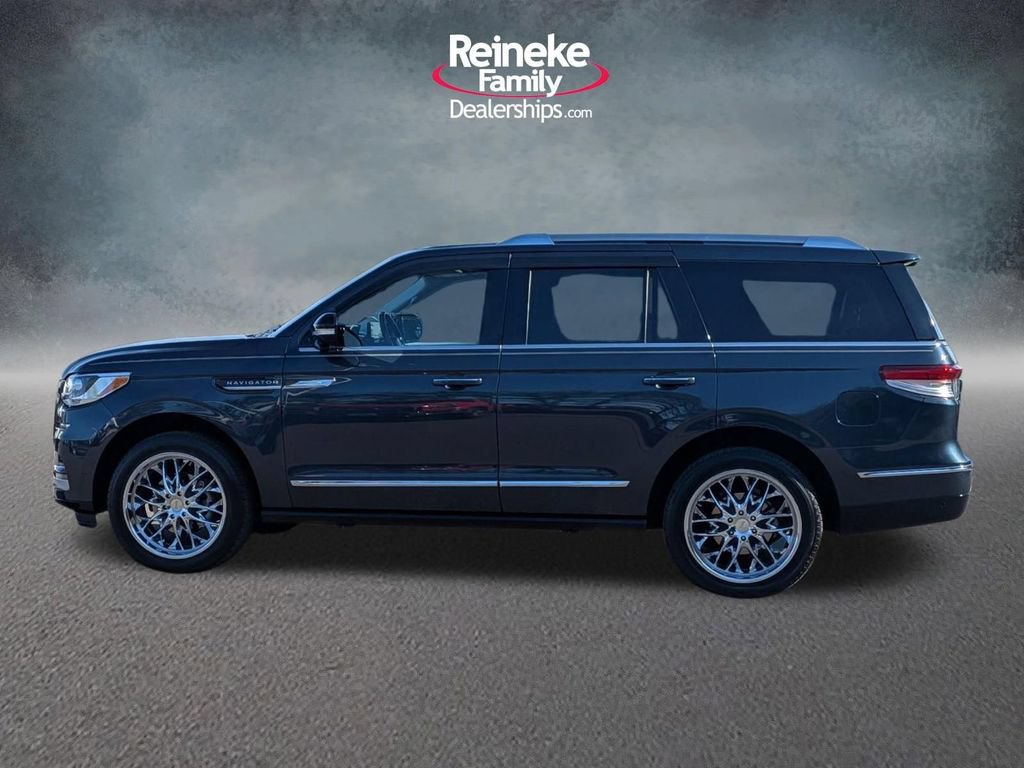Used 2022 Lincoln Navigator Reserve AWD/4WD image 9