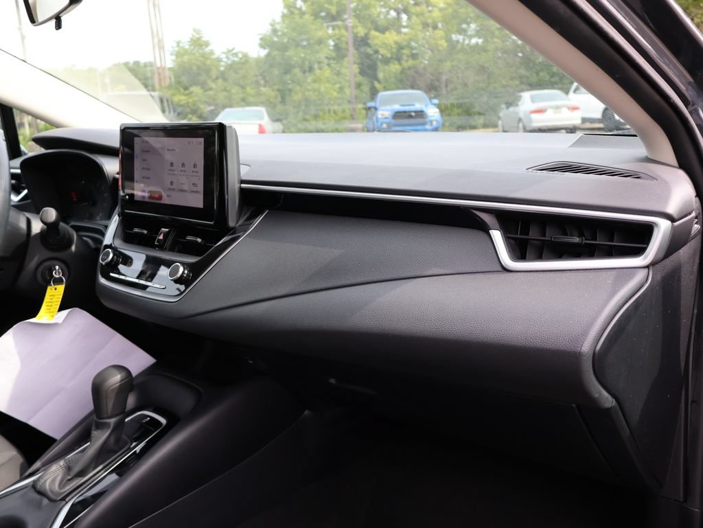 Used 2024 Toyota Corolla LE FWD image 9