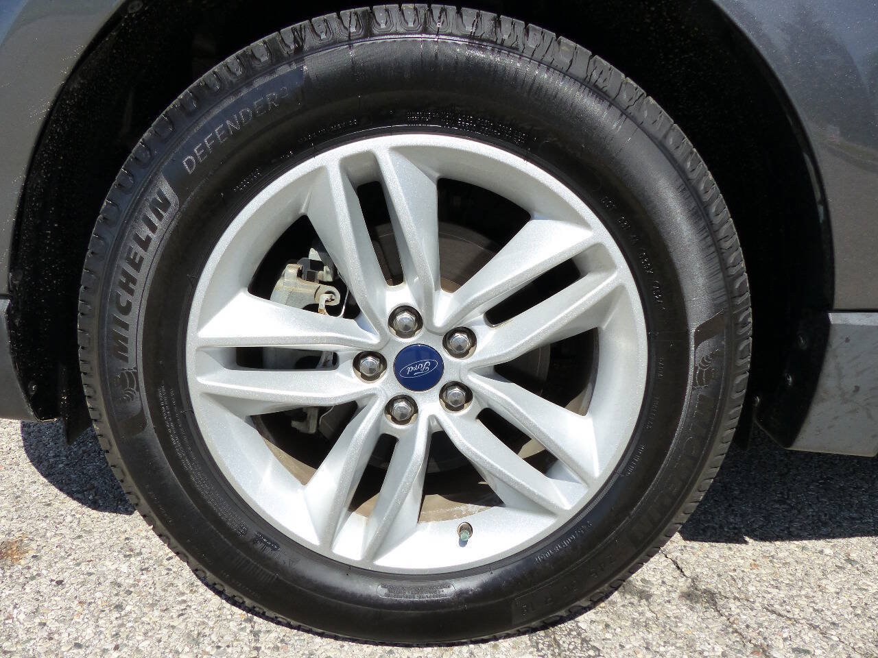 Used 2018 Ford Edge SEL w/ Equipment Group 201A FWD image 15