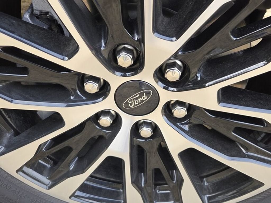 Used 2025 Ford Expedition Platinum AWD/4WD image 18