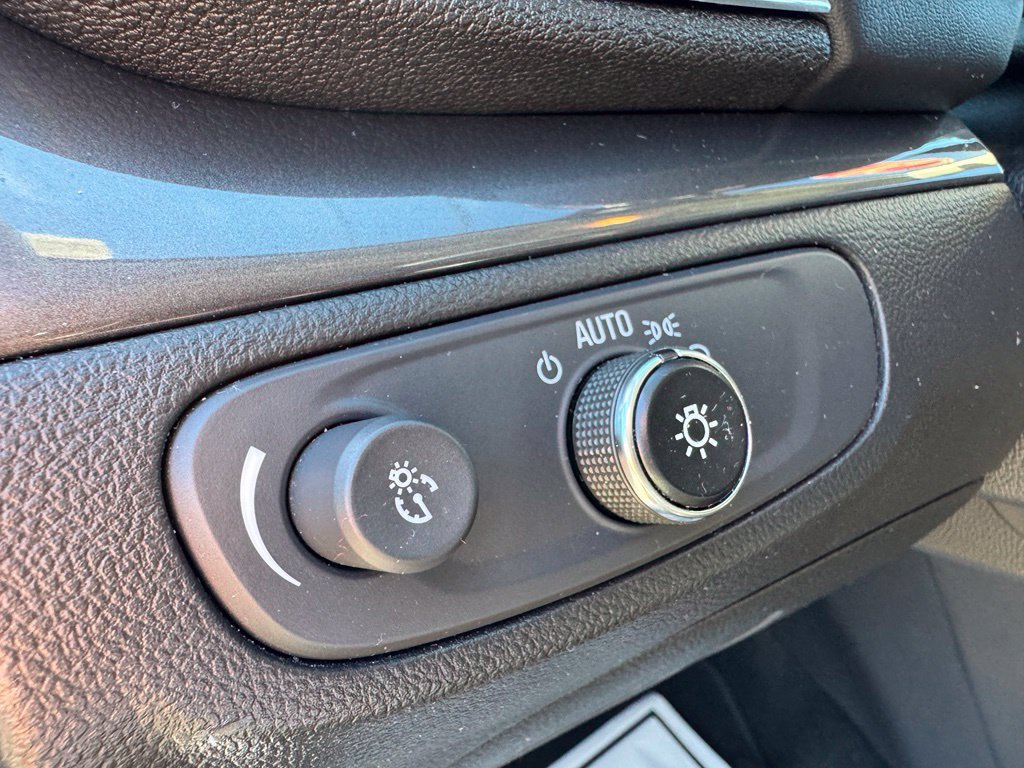 Certified 2020 Buick Encore Preferred FWD image 13
