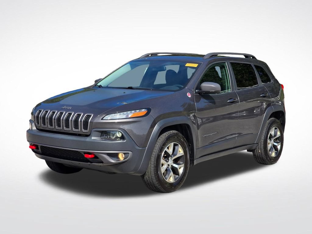Used 2018 Jeep Cherokee Trailhawk w/ Cold Weather Group AWD/4WD image 2