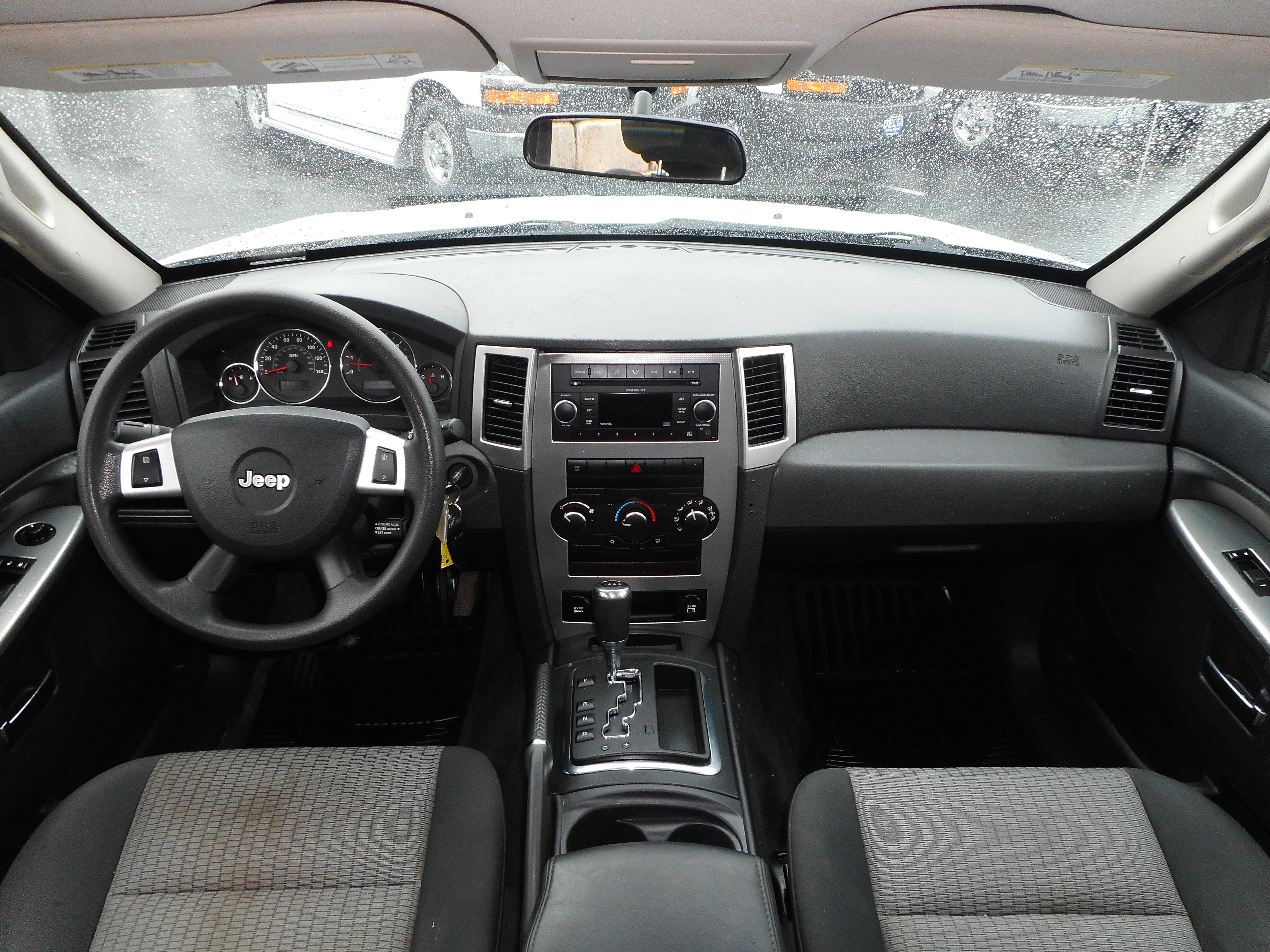 Used 2009 Jeep Grand Cherokee Laredo AWD/4WD image 18
