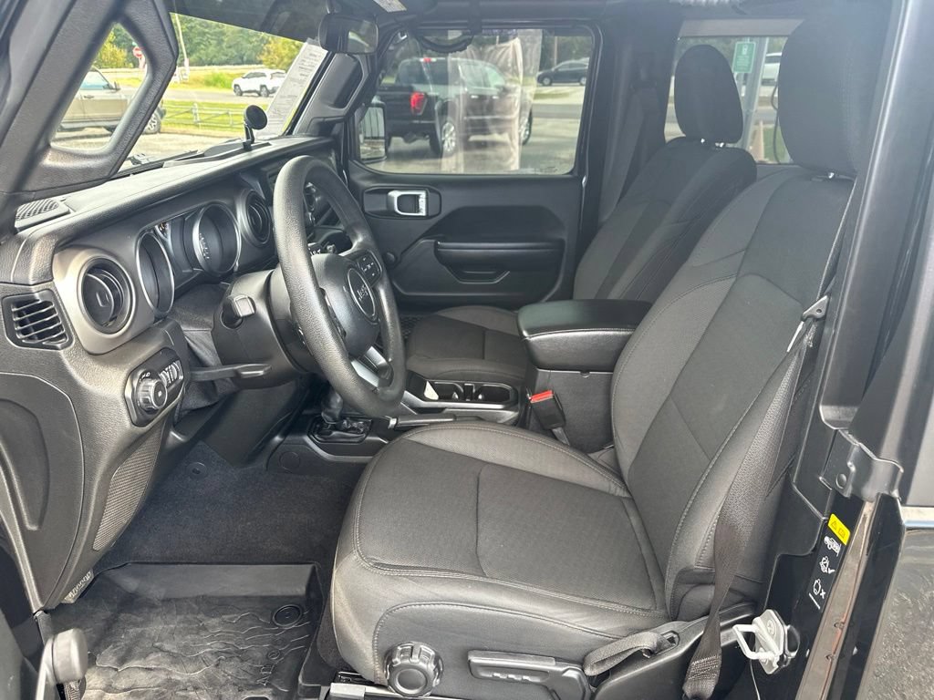 Used 2021 Jeep Wrangler Sport AWD/4WD image 12