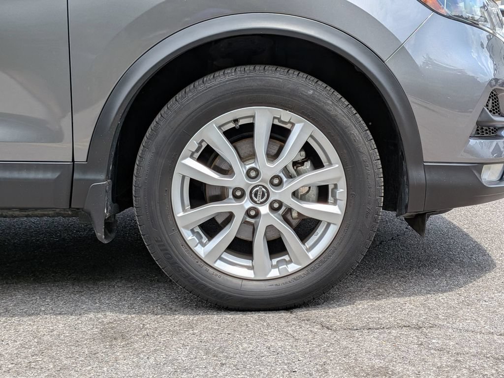 Used 2021 Nissan Rogue Sport SV AWD/4WD image 25
