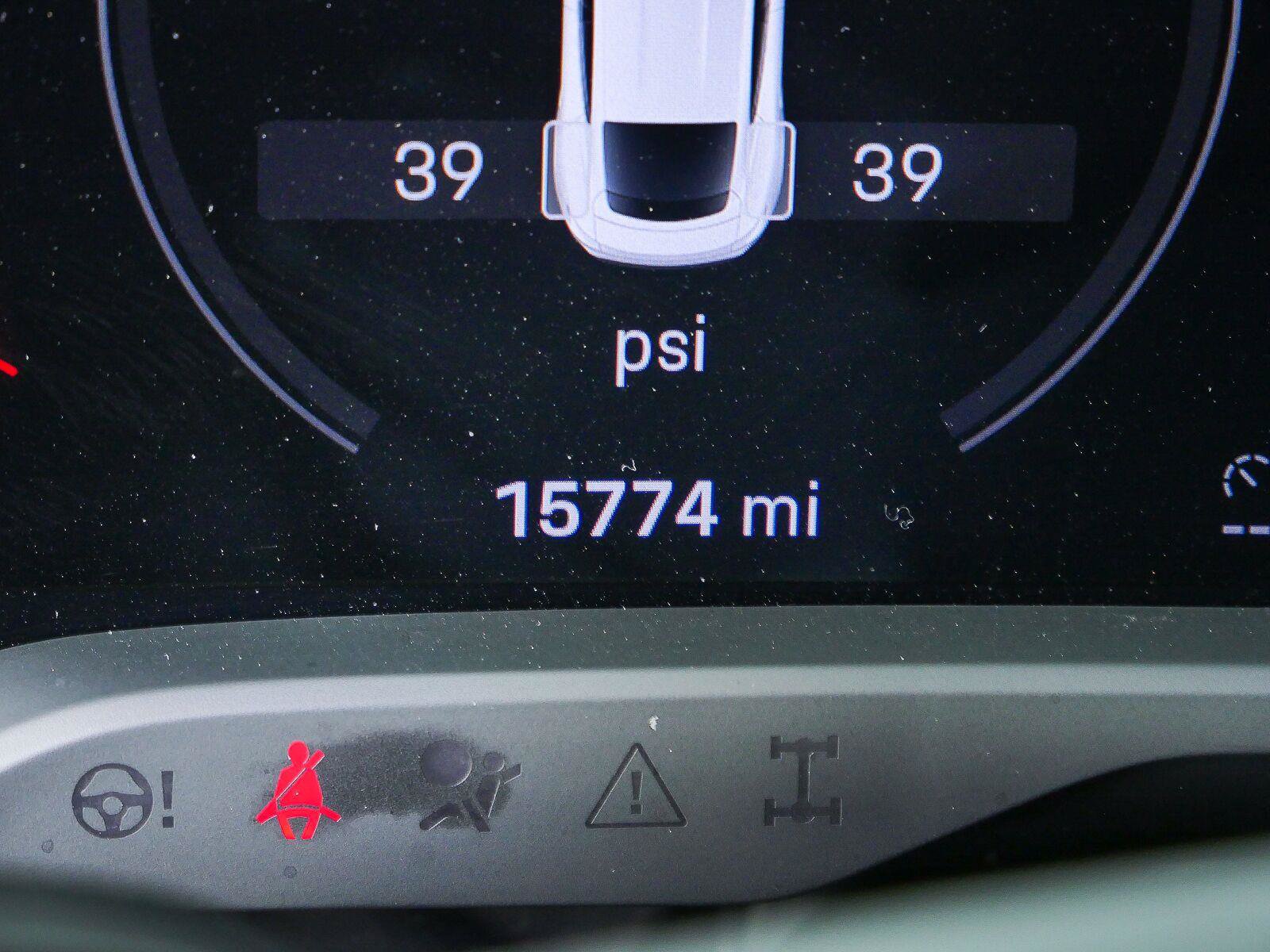 Certified 2024 Porsche Taycan RWD image 17