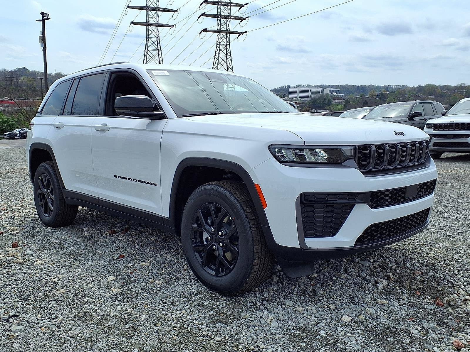 New 2026 Jeep Grand Cherokee Altitude AWD/4WD image 2