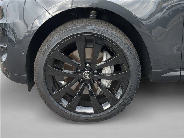 Used 2025 Land Rover Range Rover Sport SE AWD/4WD image 26