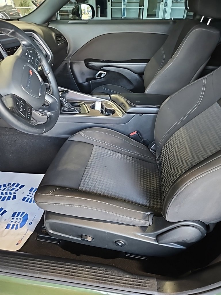 Used 2020 Dodge Challenger SXT w/ Blacktop Package image 19