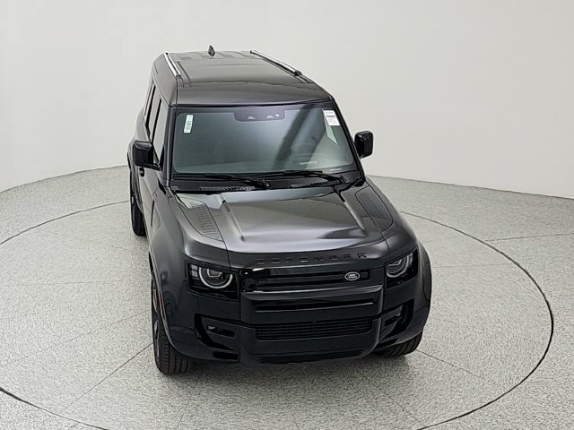 New 2026 Land Rover Defender 110 X-Dynamic SE AWD/4WD image 14
