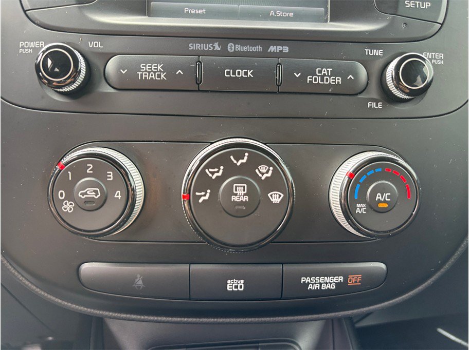 Used 2016 Kia Soul + w/ Designer's Package FWD image 21