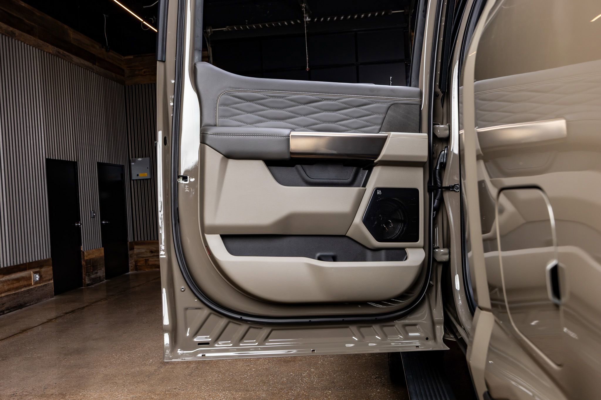 Used 2026 Ford F250 Platinum AWD/4WD image 37