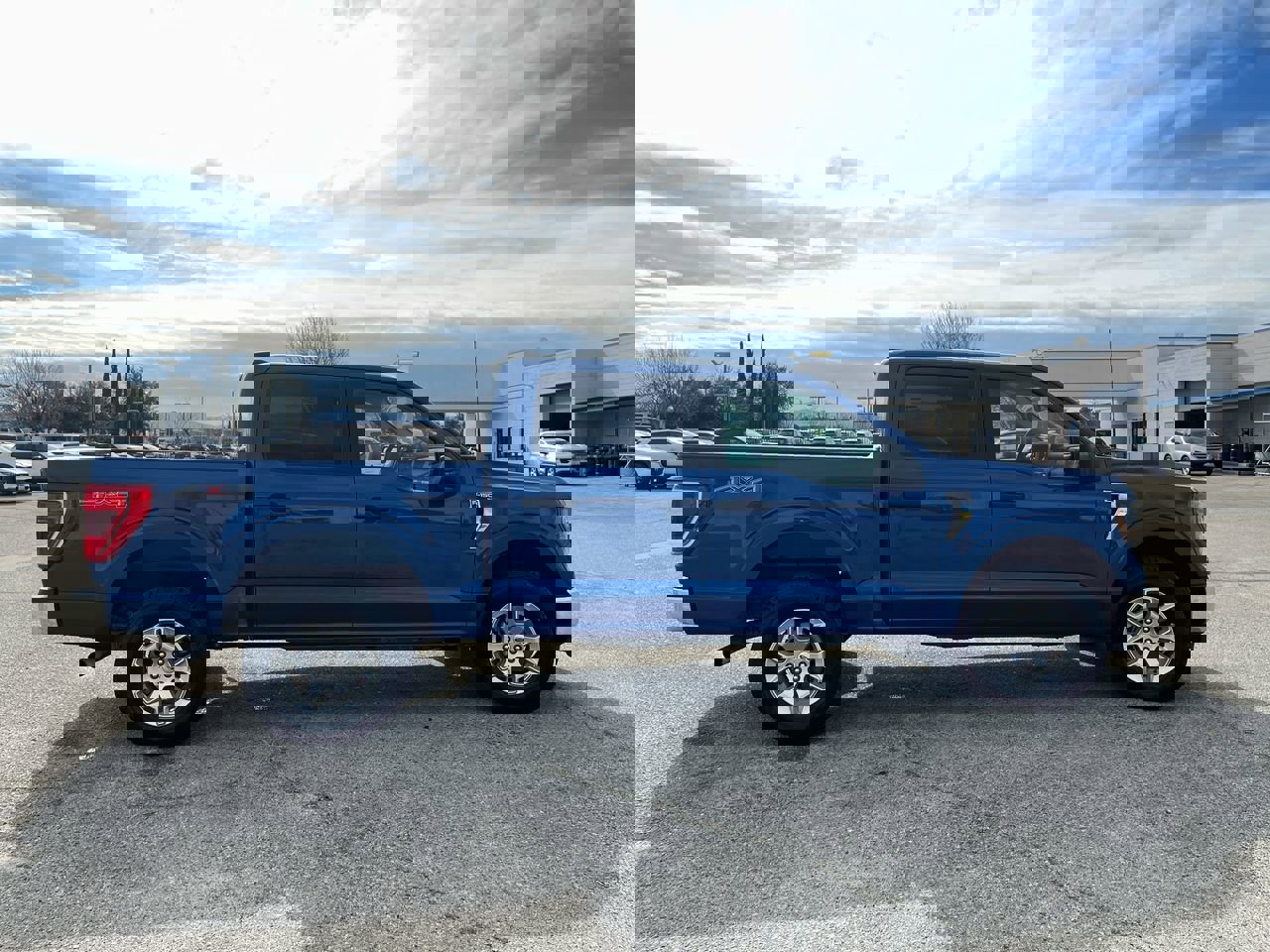 Used 2023 Ford F150 XLT image 8