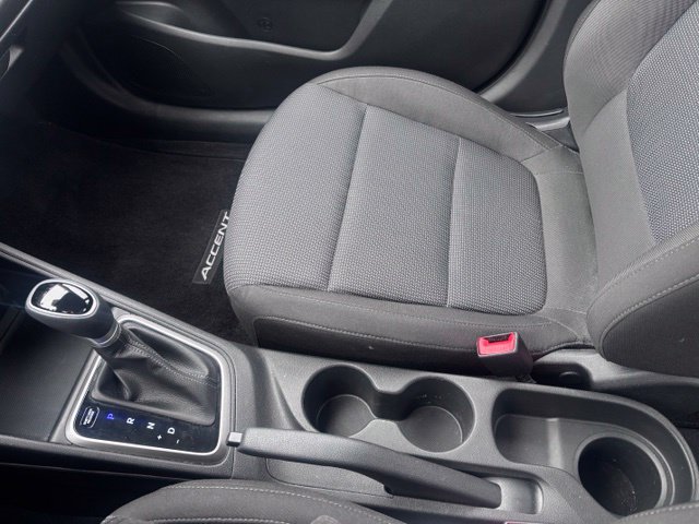Used 2022 Hyundai Accent SE FWD image 32