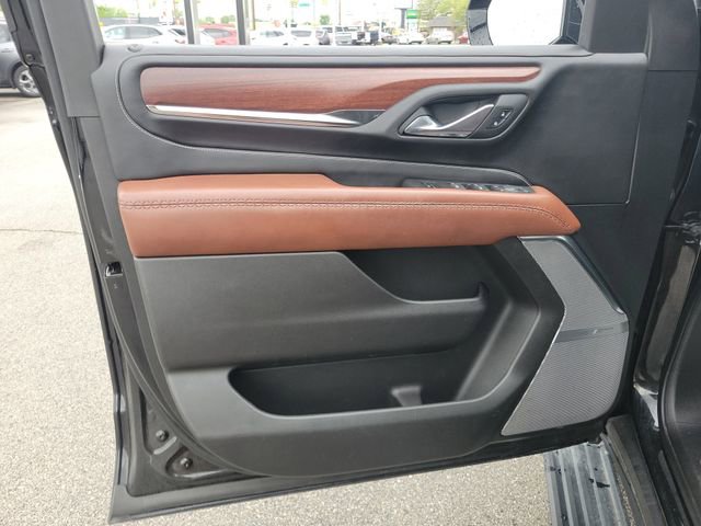 Used 2023 GMC Yukon XL Denali Ultimate AWD/4WD image 14