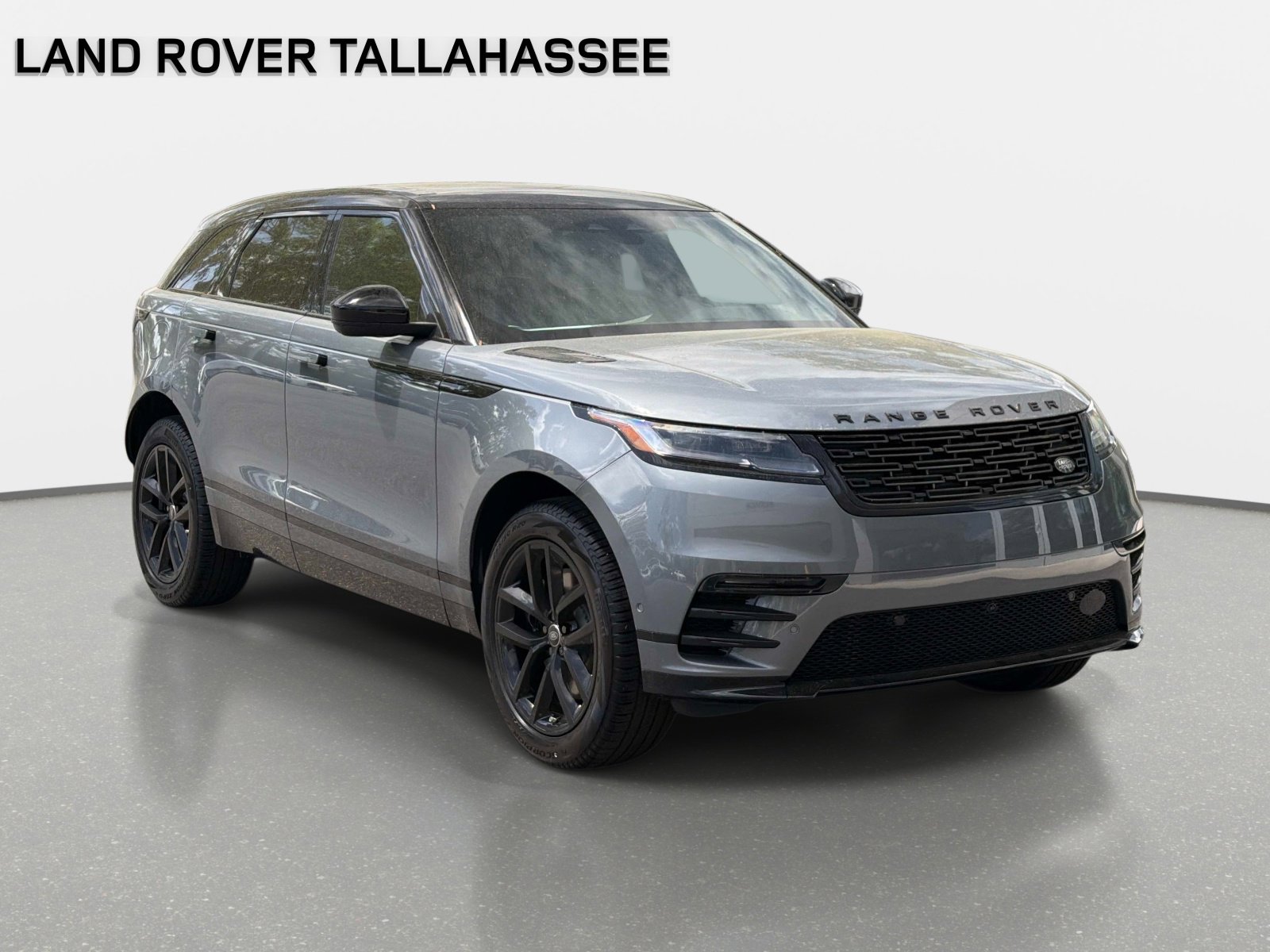 New 2026 Land Rover Range Rover Velar Dynamic SE image 3