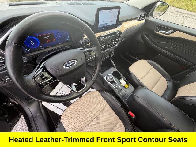 Certified 2022 Ford Escape Titanium w/ Titanium Elite Package AWD/4WD image 19