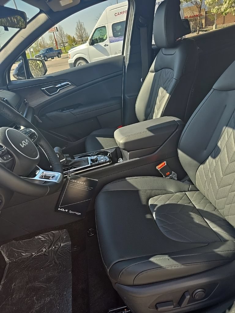 Certified 2025 Kia Sportage X-Pro AWD/4WD image 16