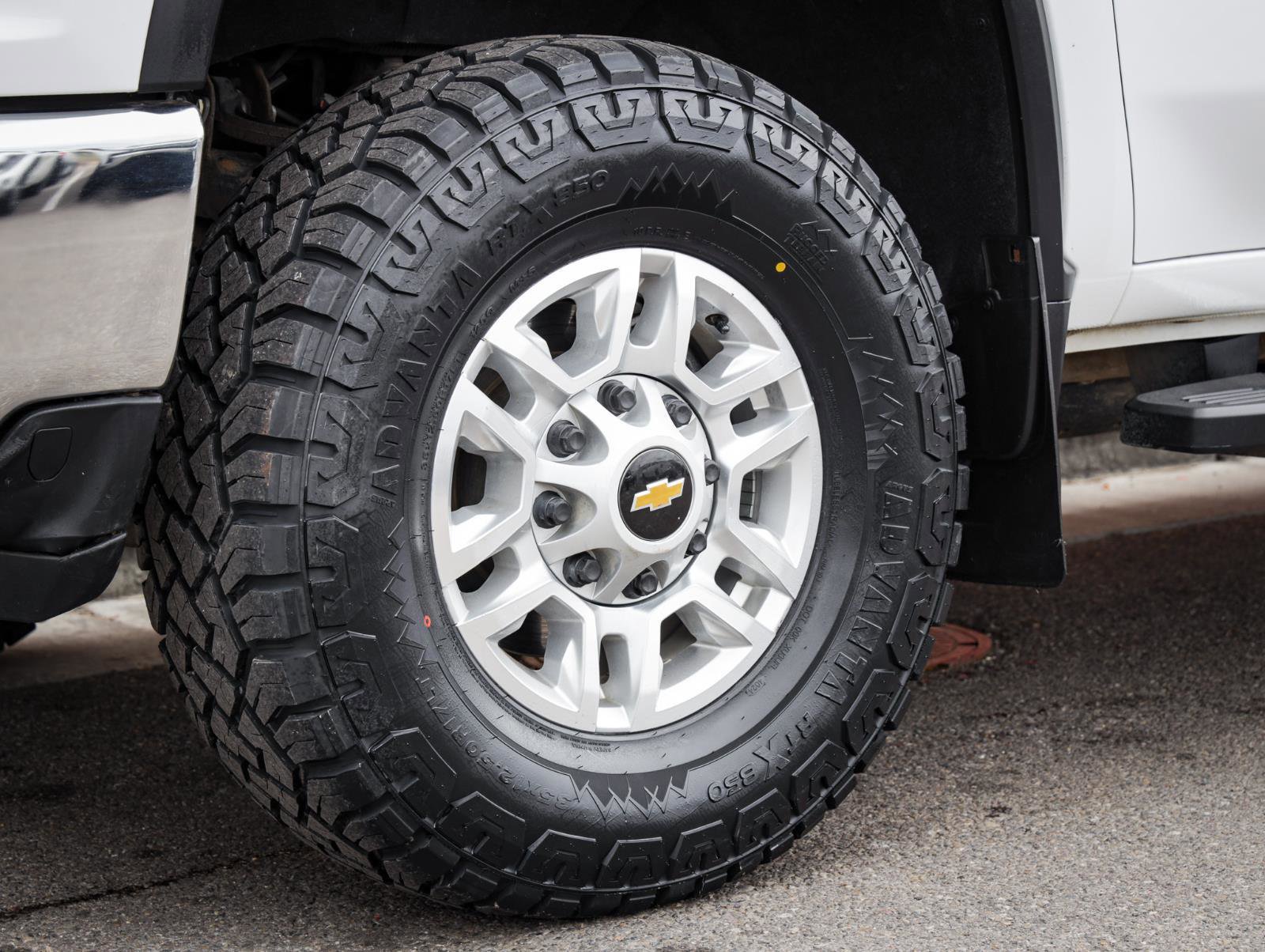 Used 2021 Chevrolet Silverado 2500 LT image 11