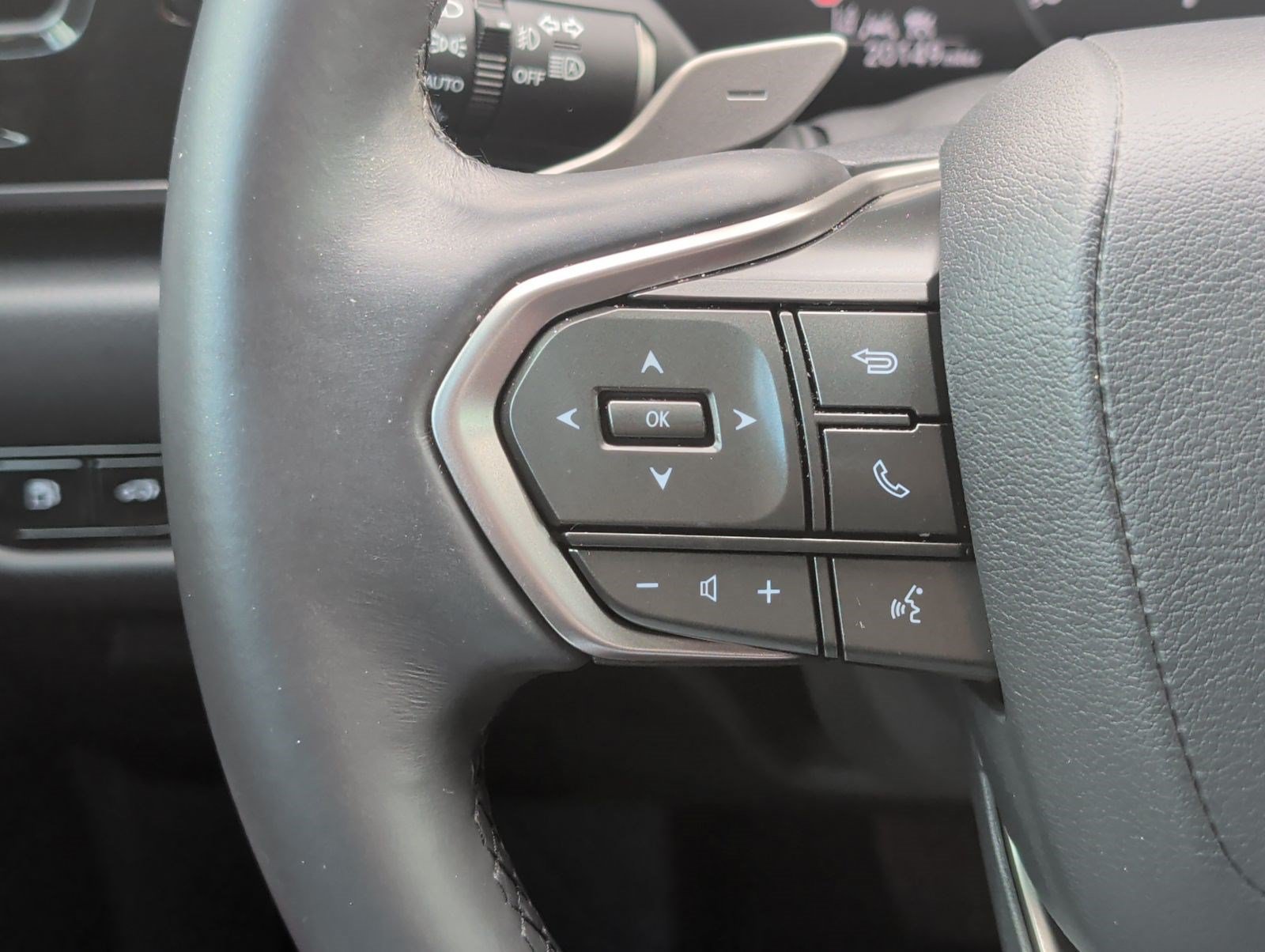 Certified 2025 Lexus NX 250 FWD w/ Accessory Package (2T) image 14