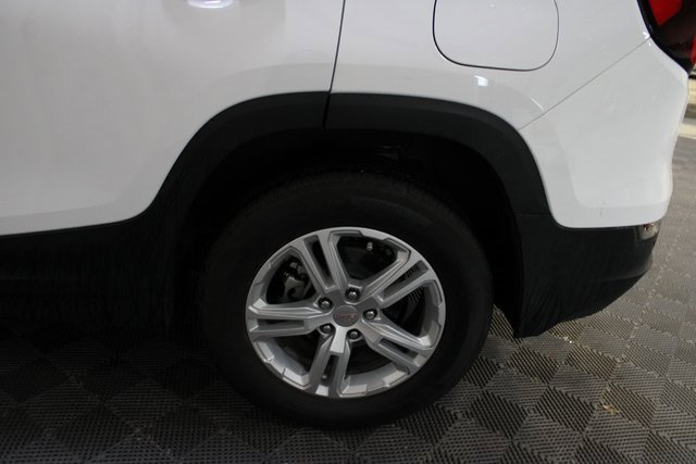 Used 2023 GMC Terrain SLE image 9
