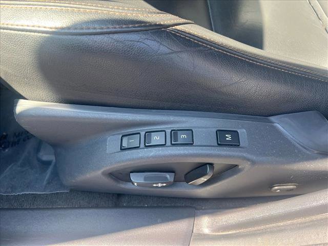 Used 2018 Volvo V60 T5 Cross Country Platinum image 16
