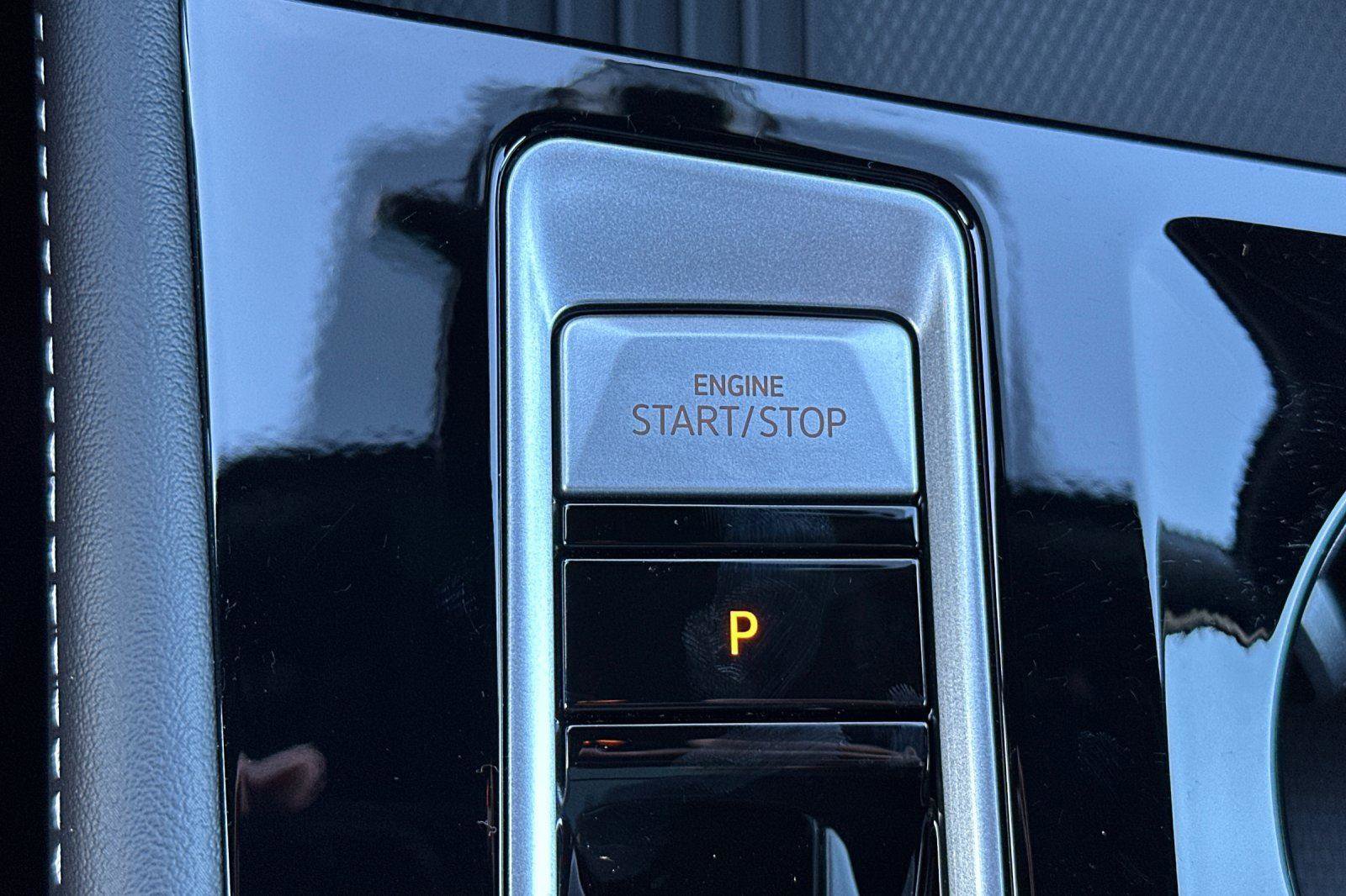 New 2026 Volkswagen Atlas Cross Sport SEL Premium R-Line image 22