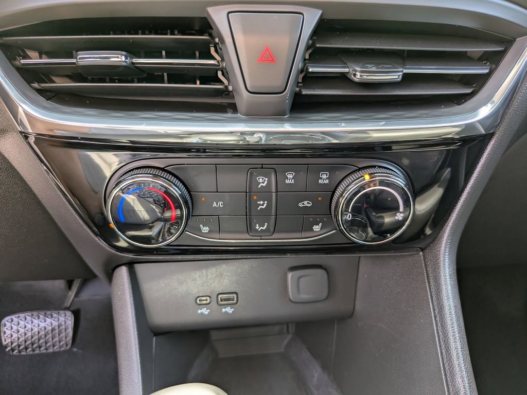 Used 2025 Buick Encore GX Sport Touring w/ Experience Buick Package FWD image 26