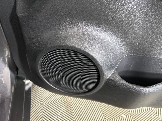 Used 2018 Nissan Rogue SV image 36