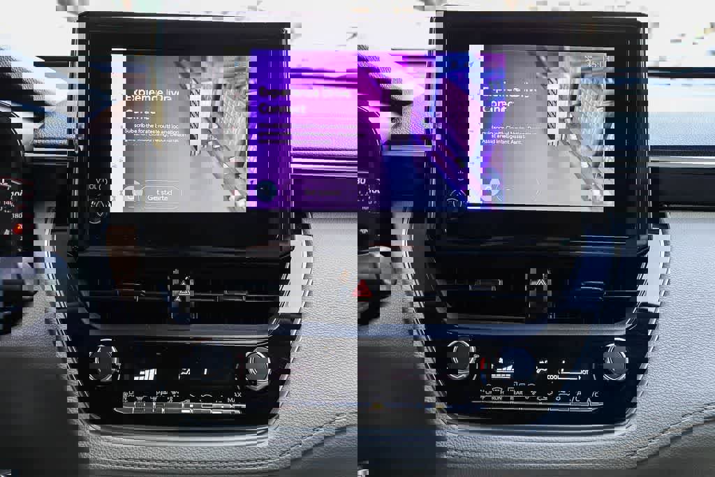 Used 2023 Toyota Corolla Cross L image 13