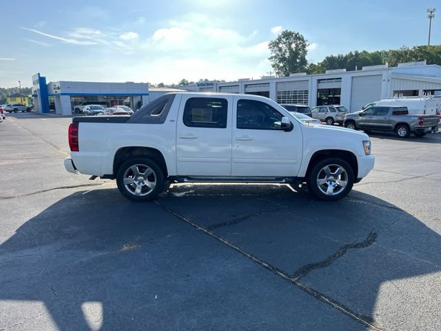 Used 2011 Chevrolet Avalanche LT AWD/4WD image 2