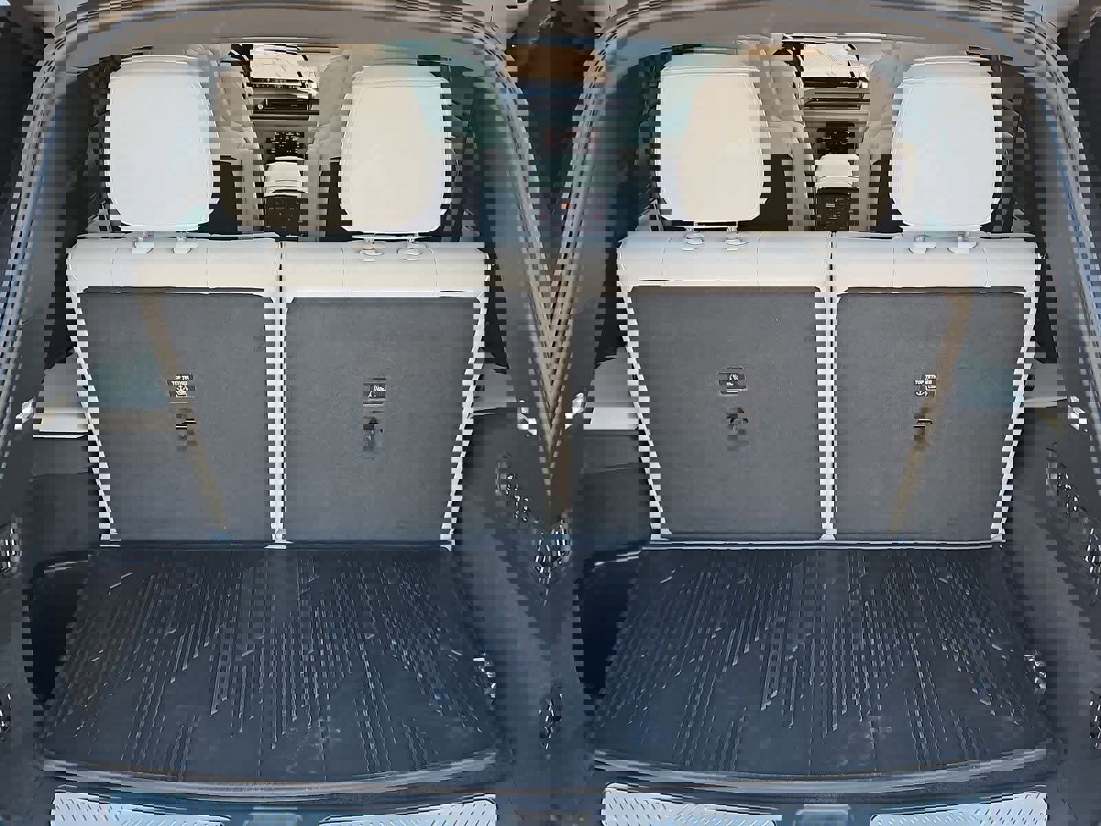 Used 2026 Cadillac Vistiq Luxury w/ LPO, Floor Liner Package image 36