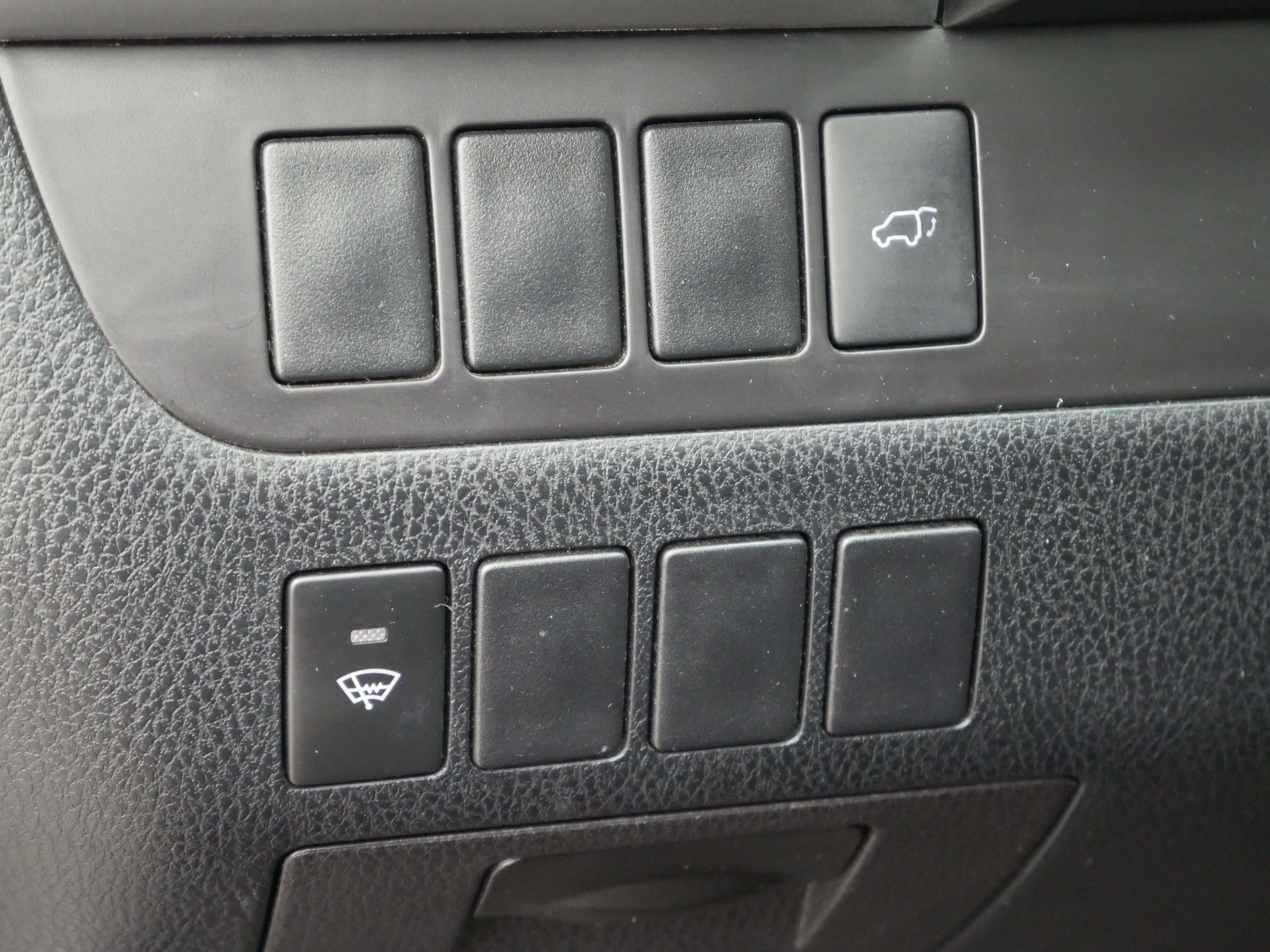 Used 2016 Toyota Highlander XLE image 6