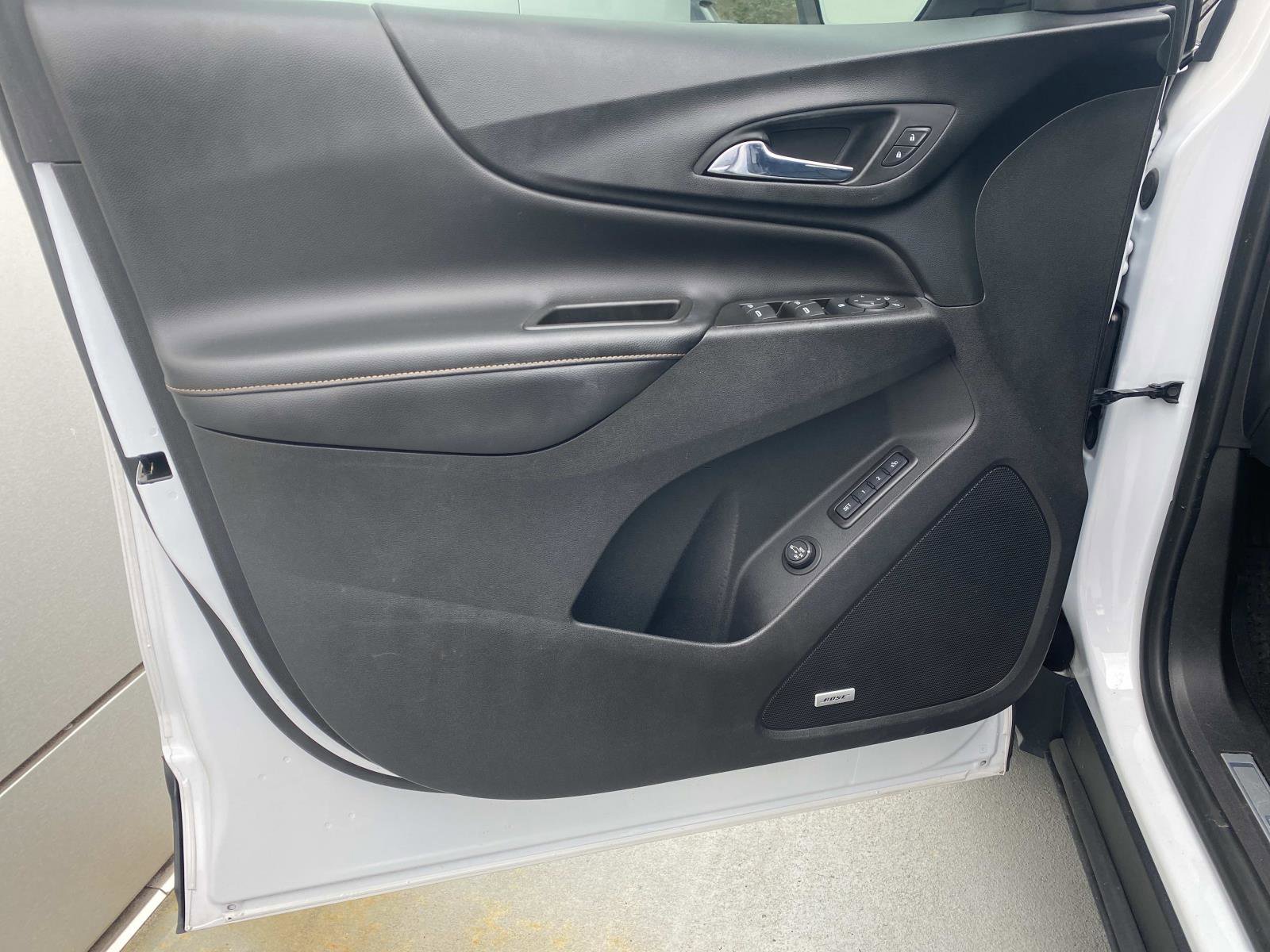 Used 2020 Chevrolet Equinox Premier image 16