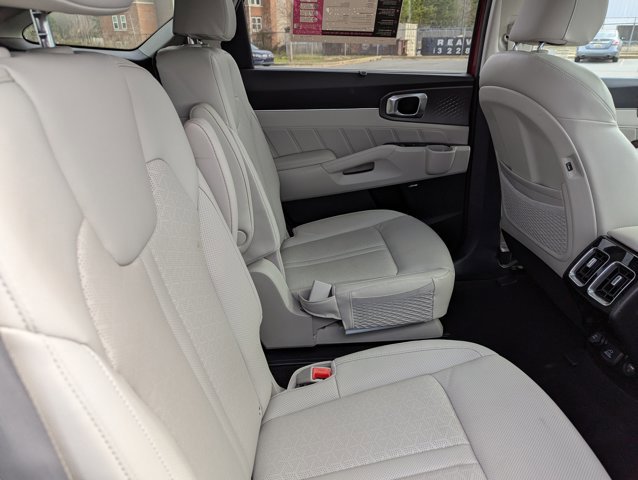 Used 2023 Kia Sorento SX Prestige image 28