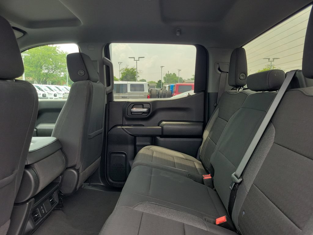 Used 2025 Chevrolet Silverado 1500 Custom w/ Turbomax Blackout Package AWD/4WD image 14