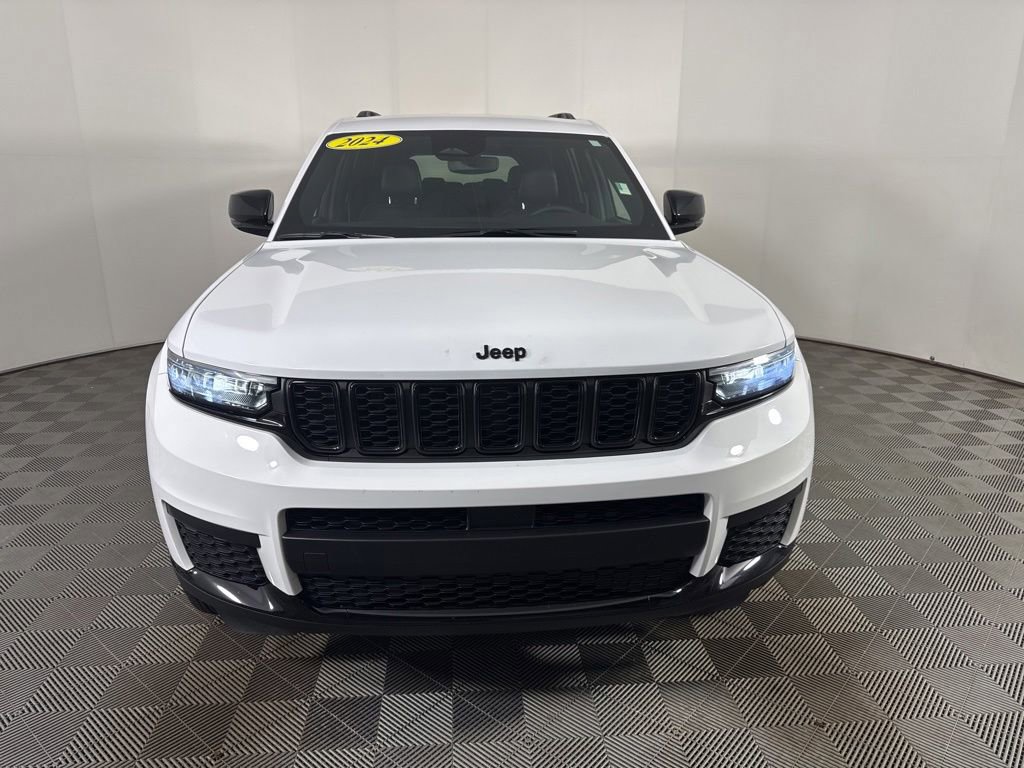 Used 2024 Jeep Grand Cherokee L Laredo AWD/4WD image 3