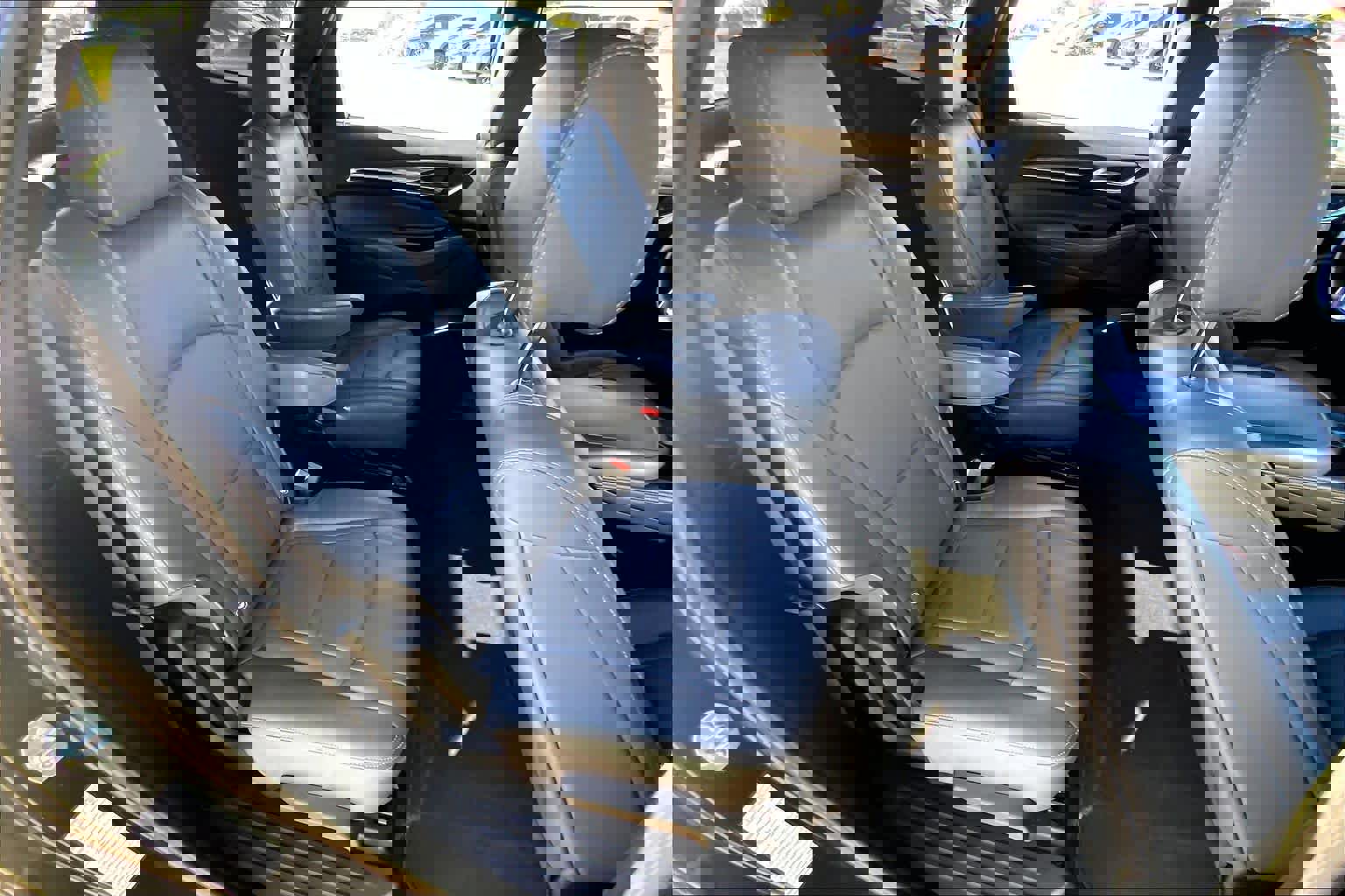 Used 2024 Buick Enclave Premium image 38